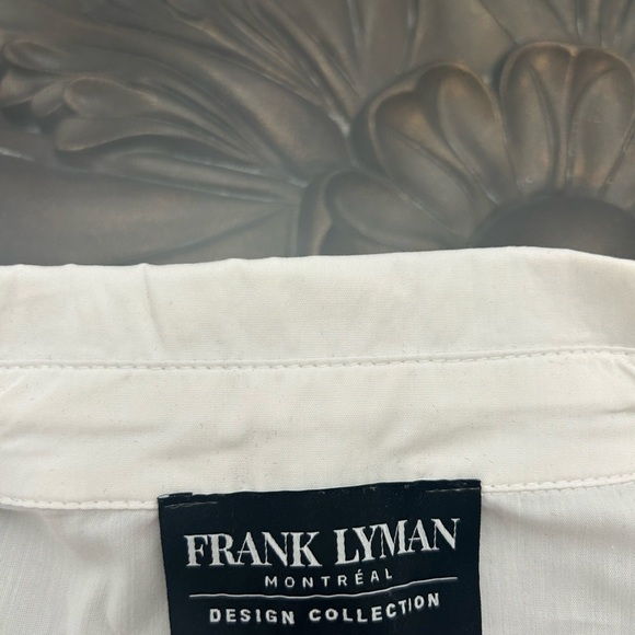 💎Frank Lyman Design Ladies White Graphic Shirt
Aplique design Large - Picture 3 of 9